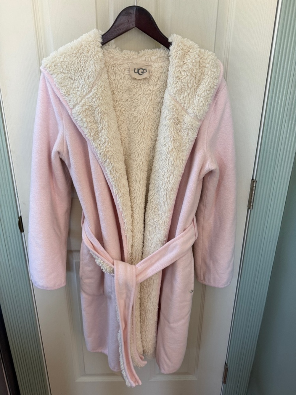 UGG womens Light Pink Hooded Sherpa-Lined Robe Coat